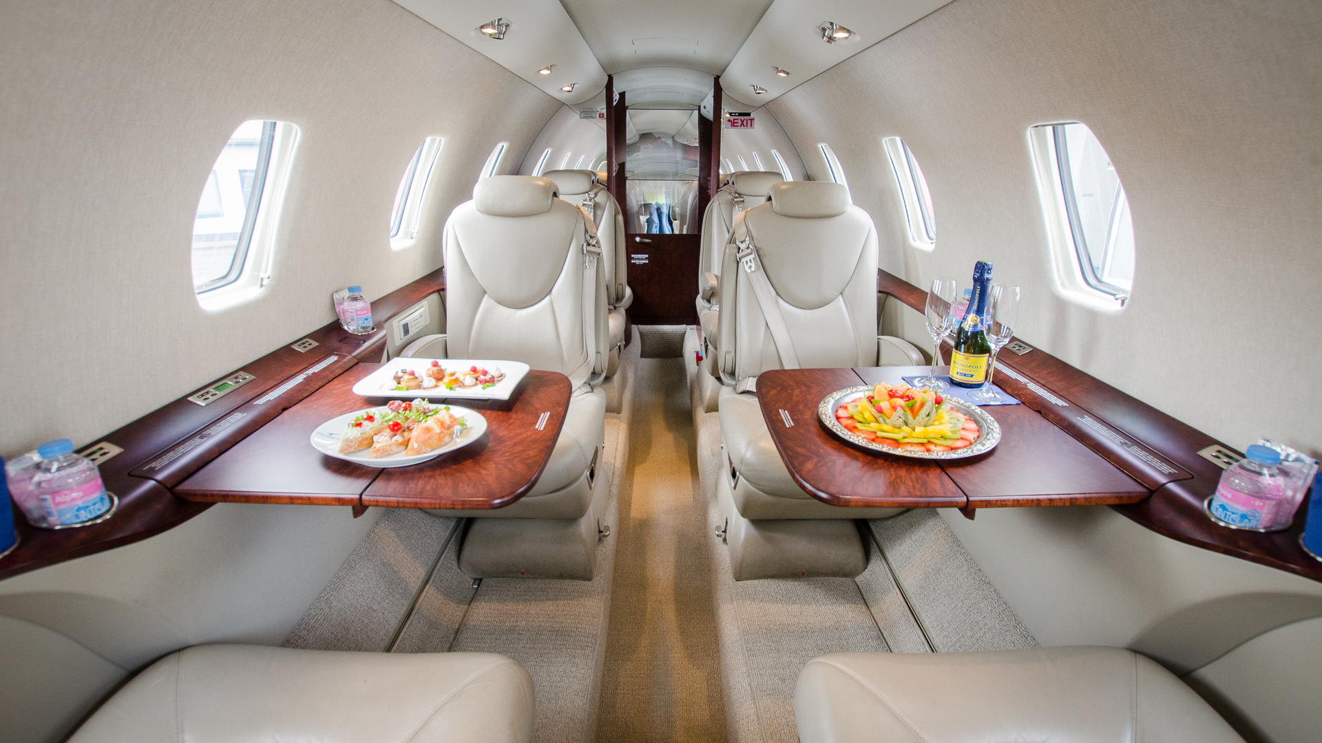 D-CSMC | Cessna Citation XLS+ Dinner für zwei