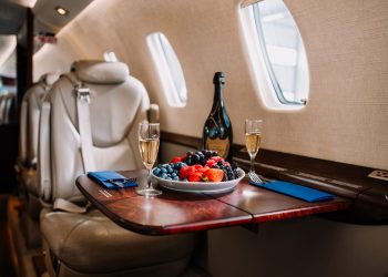 Champagner im Privatjet